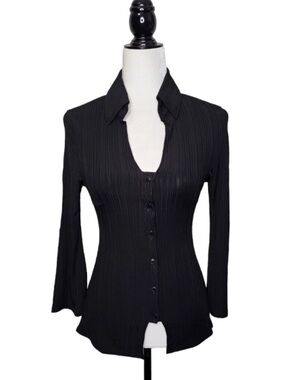Uncle Studios Black Ribbed Button-Front Women’s Top